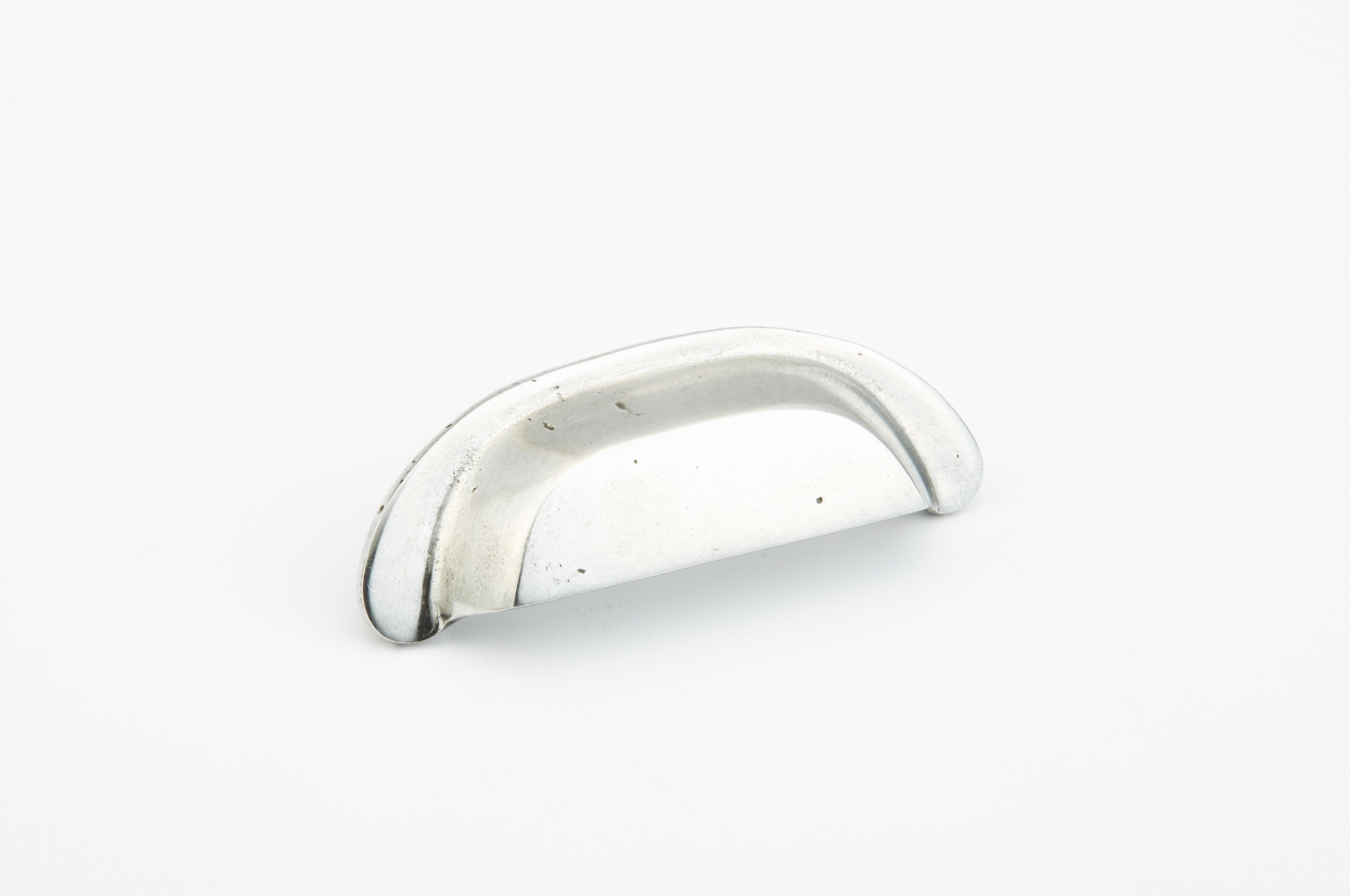Schaub 775-N 3-1/2" Center to Center Mountain Cup Pull Natural Finish Sparrow Supply